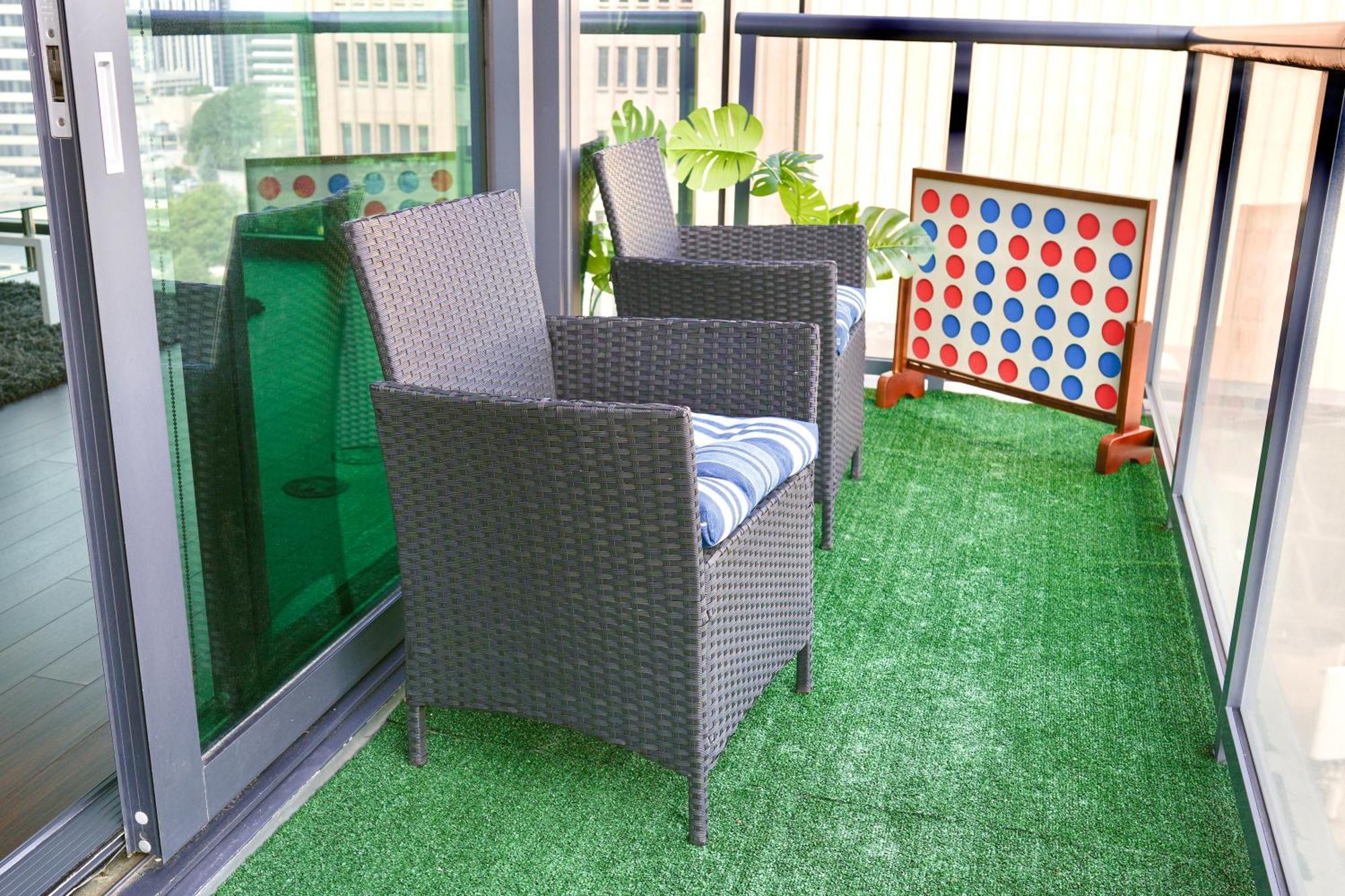 Luxury Boutique Condo In North Атланта Экстерьер фото